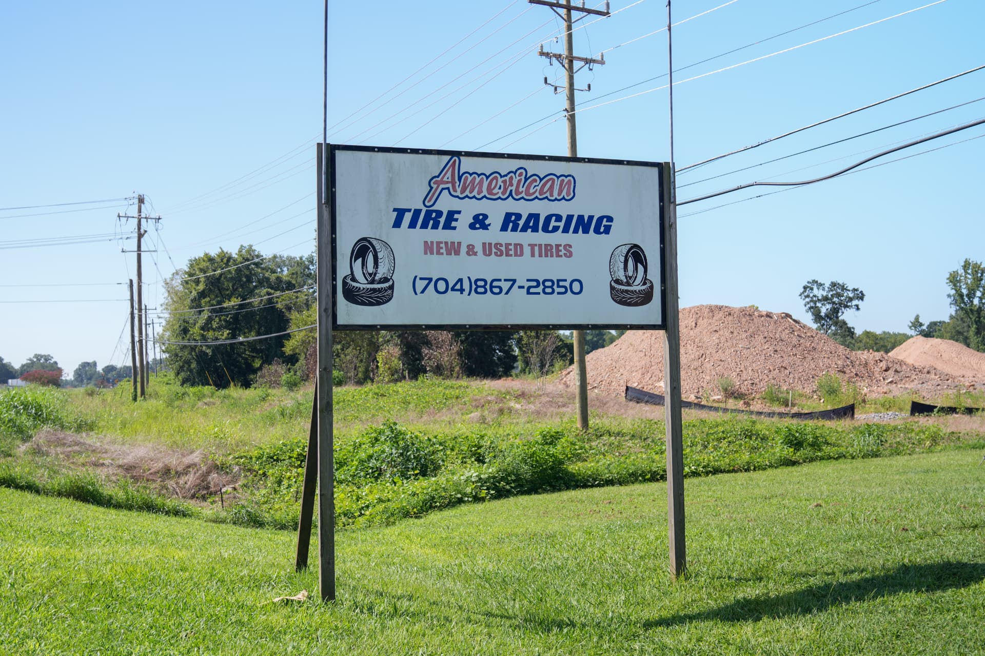 American Tire and Racing road sign on York Rd in Gastonia
